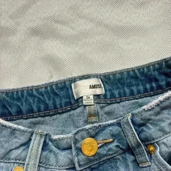 Amuse Society Side Slit Shorts - Picture 5 of 6